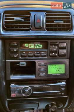 Хэтчбек Mazda 626 1997 в 