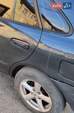 Хэтчбек Mazda 626 1997 в 