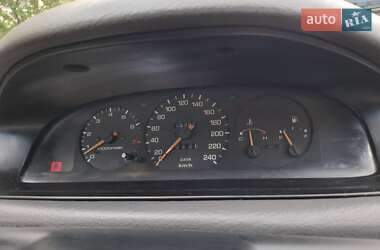 Седан Mazda 626 1994 в 