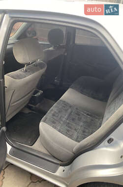 Седан Mazda 626 1999 в 
