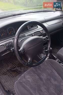 Седан Mazda 626 1996 в 