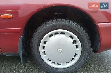 Хэтчбек Mazda 626 1997 в 