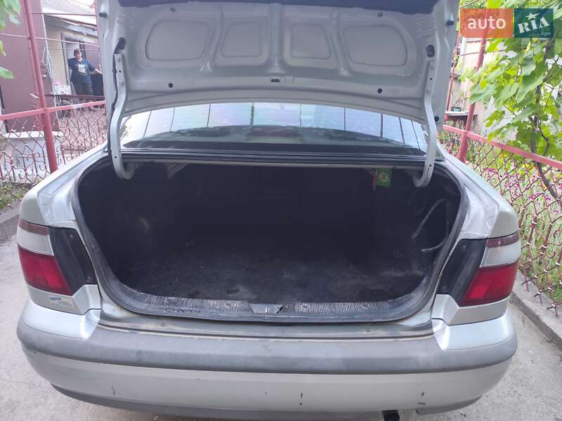 Седан Mazda 626 1998 в Одесі