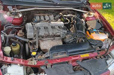 Хэтчбек Mazda 626 1993 в 