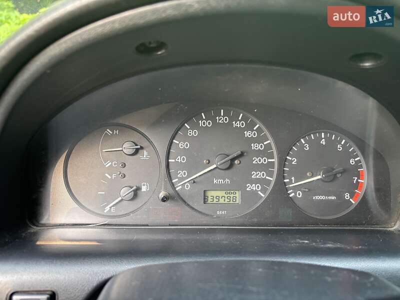 Хетчбек Mazda 626 1997 в Андрушівці