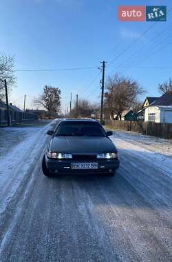 Хэтчбек Mazda 626 1990 в 