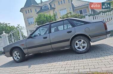 Хетчбек Mazda 626 1986 в Чернівцях