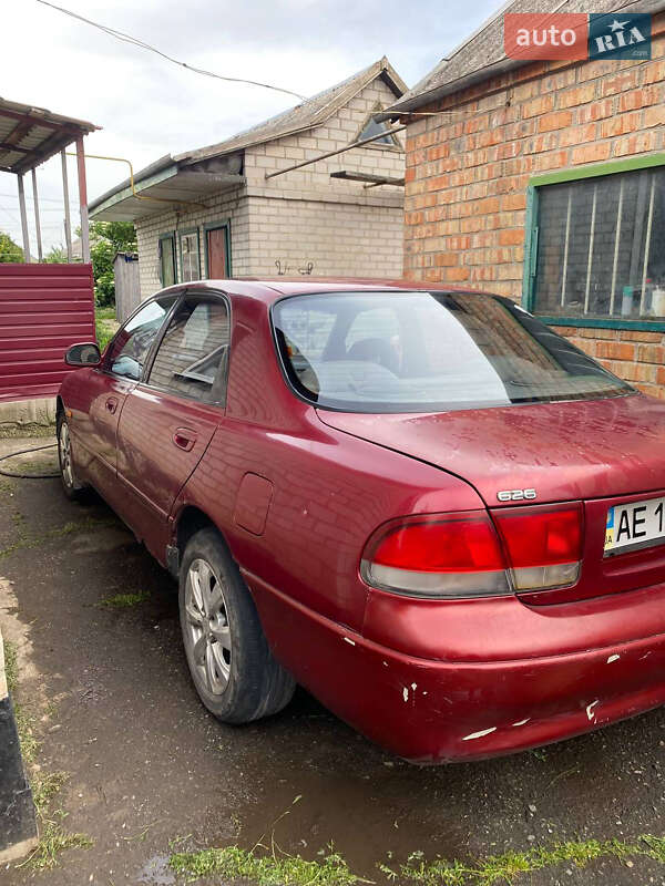 Седан Mazda 626 1993 в Новомосковську