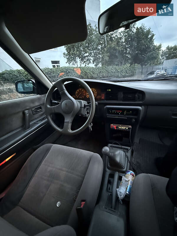 Седан Mazda 626 1991 в Миколаєві