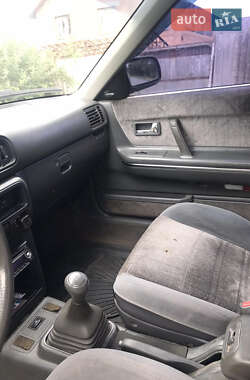 Хэтчбек Mazda 626 1990 в 