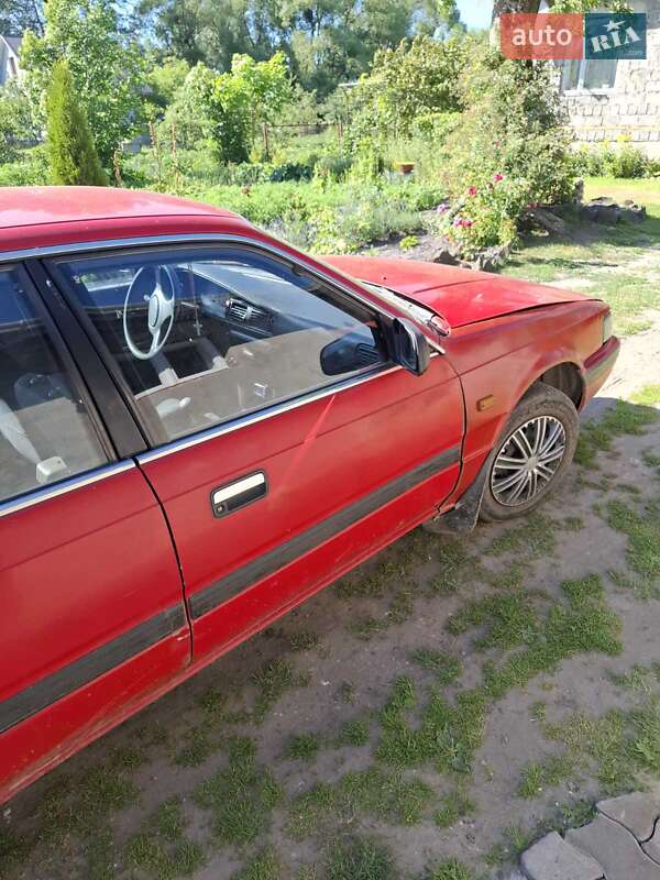 Хетчбек Mazda 626 1987 в Золочеві