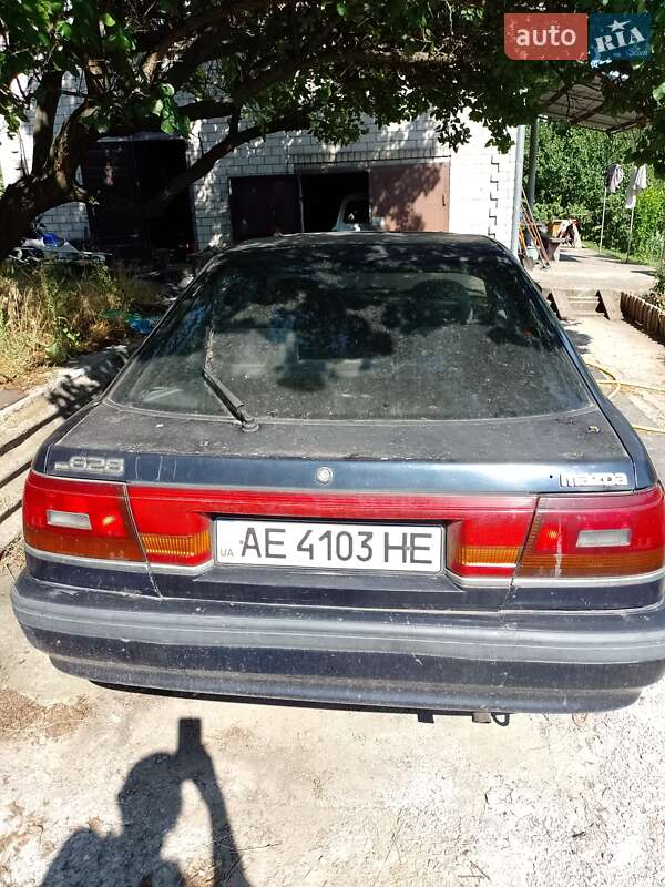 Хетчбек Mazda 626 1991 в Кам'янському
