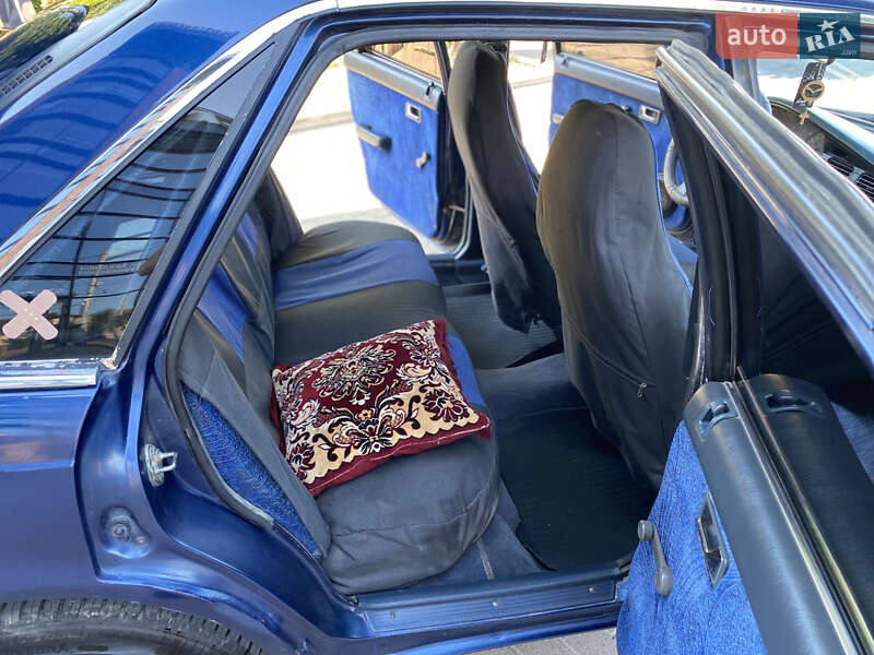 Седан Mazda 626 1989 в Ровно