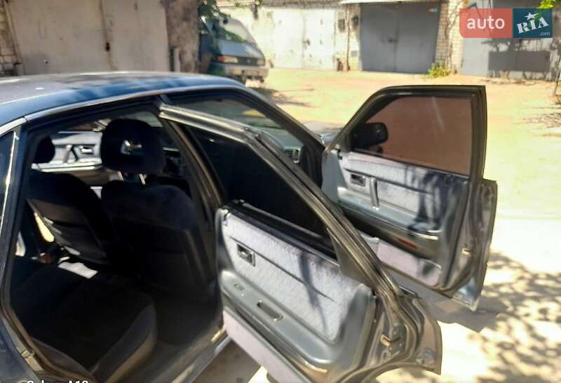 Универсал Mazda 626 1988 в Николаеве