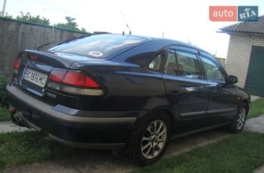 Хетчбек Mazda 626 1999 в 
