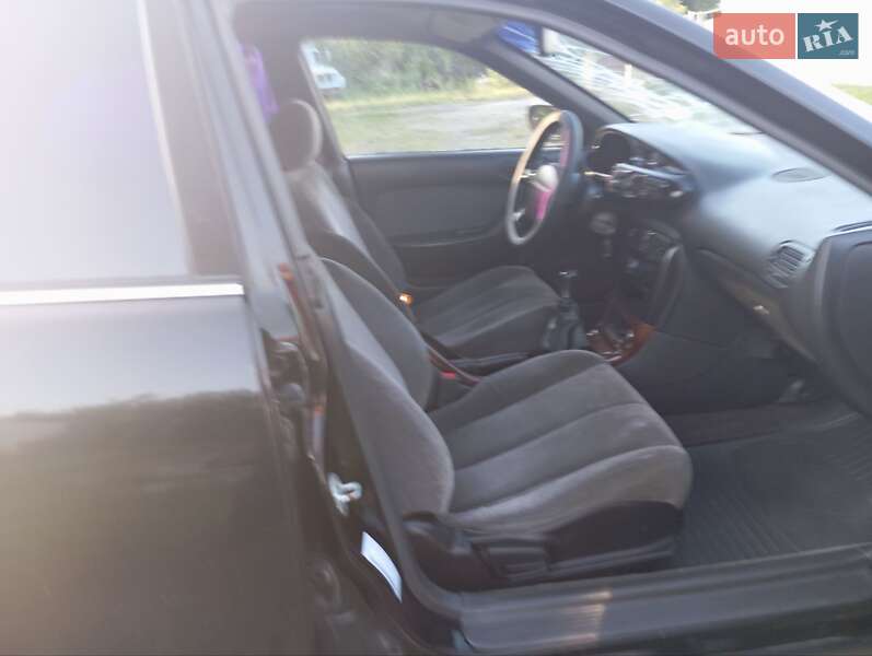 Седан Mazda 626 1995 в Дубно