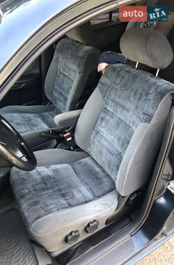 Седан Mazda 626 1999 в 