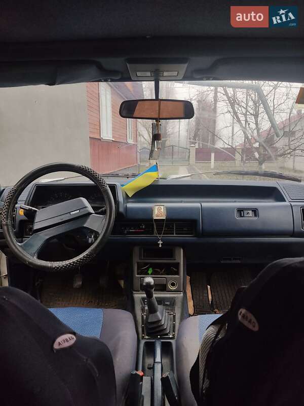Седан Mazda 626 1988 в Ровно фото 6 Седан Mazda 626 1988 в Ровно
