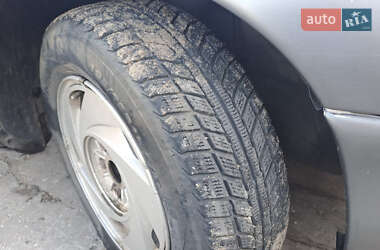 Седан Mazda 626 1992 в 