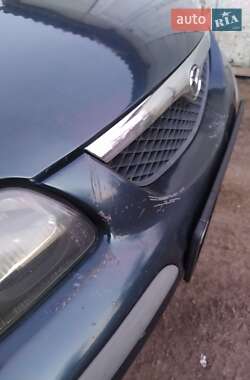 Хетчбек Mazda 626 1999 в 