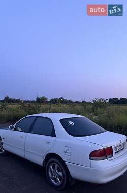 Седан Mazda 626 1993 в Ровно