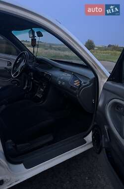 Седан Mazda 626 1993 в 