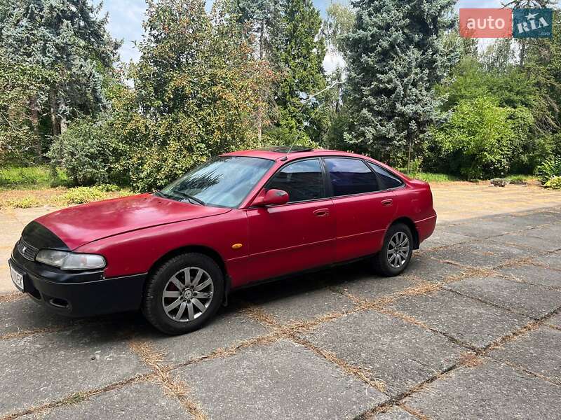 Хэтчбек Mazda 626 1993 в 
