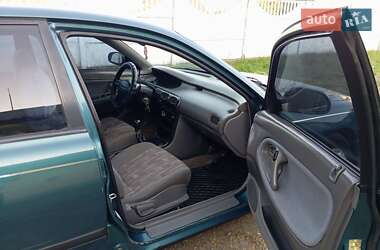 Хэтчбек Mazda 626 1994 в 