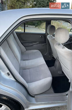 Седан Mazda 626 1999 в 