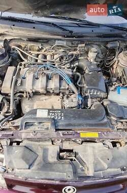 Хэтчбек Mazda 626 1992 в 