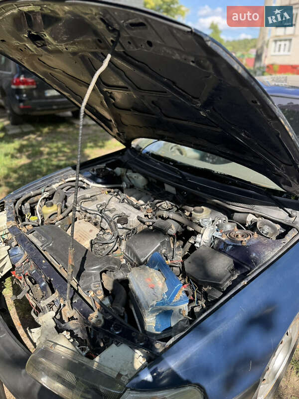 Хэтчбек Mazda 626 1994 в Шостке