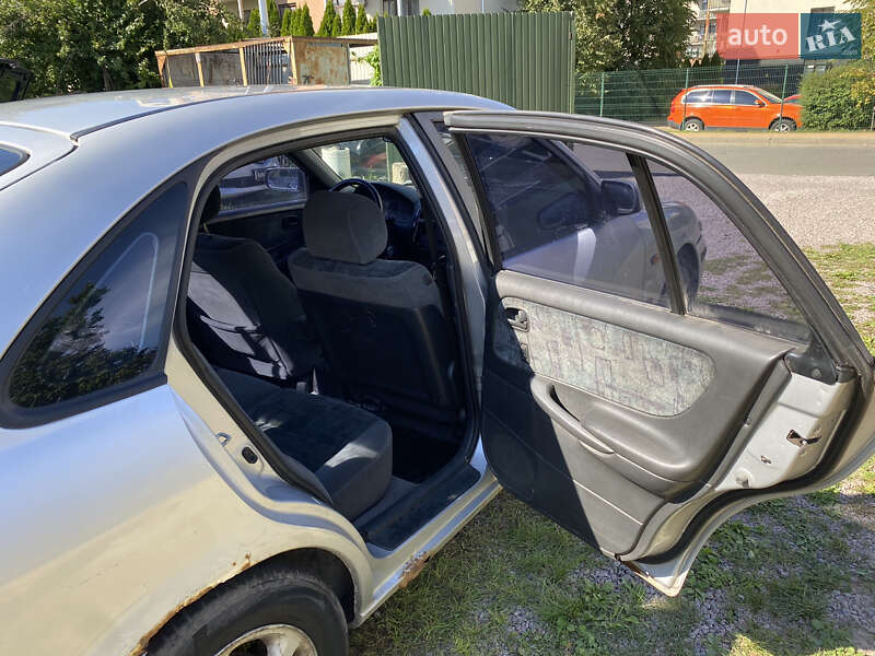 Хетчбек Mazda 626 1999 в Києві