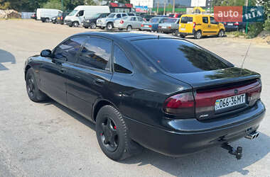 Седан Mazda 626 1993 в 