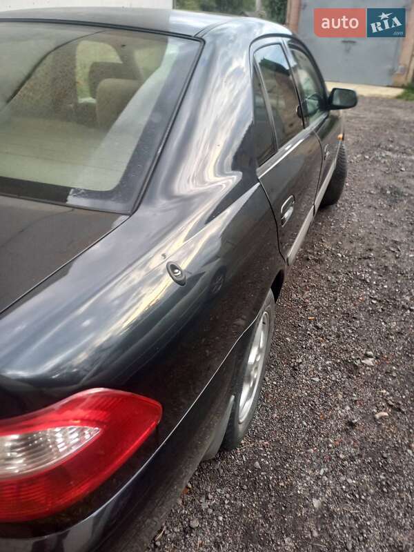 Седан Mazda 626 2003 в Ковеле