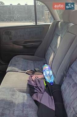 Хэтчбек Mazda 626 1998 в 