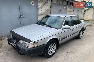 Хэтчбек Mazda 626 1989 в 