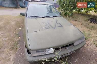 Седан Mazda 626 1989 в Синельниково