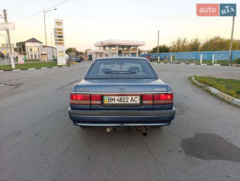 Седан Mazda 626 1990 в Харкові