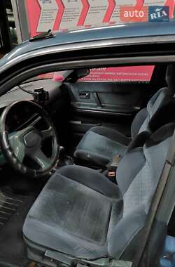 Хэтчбек Mazda 626 1988 в 