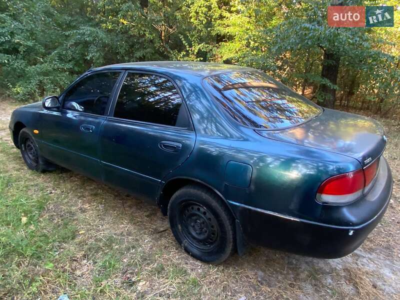 Седан Mazda 626 1993 в Броварах