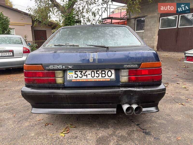 Хетчбек Mazda 626 1986 в Луцьку