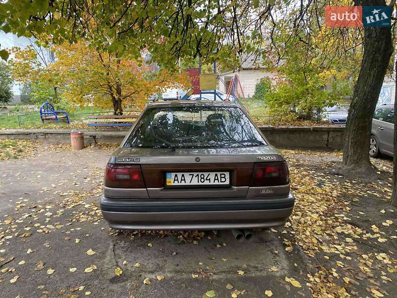 Хэтчбек Mazda 626 1990 в Киеве