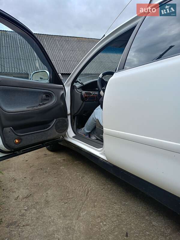 Седан Mazda 626 1994 в Надвірній фото 3 Седан Mazda 626 1994 в Надвірній