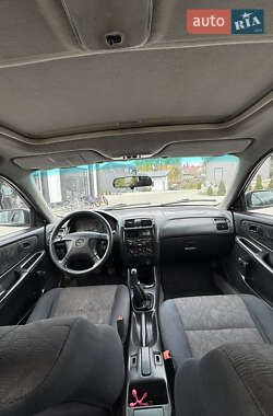Седан Mazda 626 1999 в 