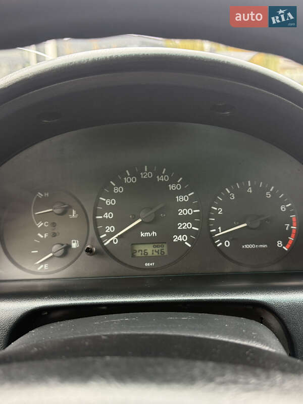 Седан Mazda 626 1999 в Куликові