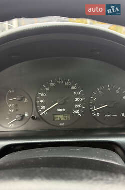 Седан Mazda 626 1999 в 