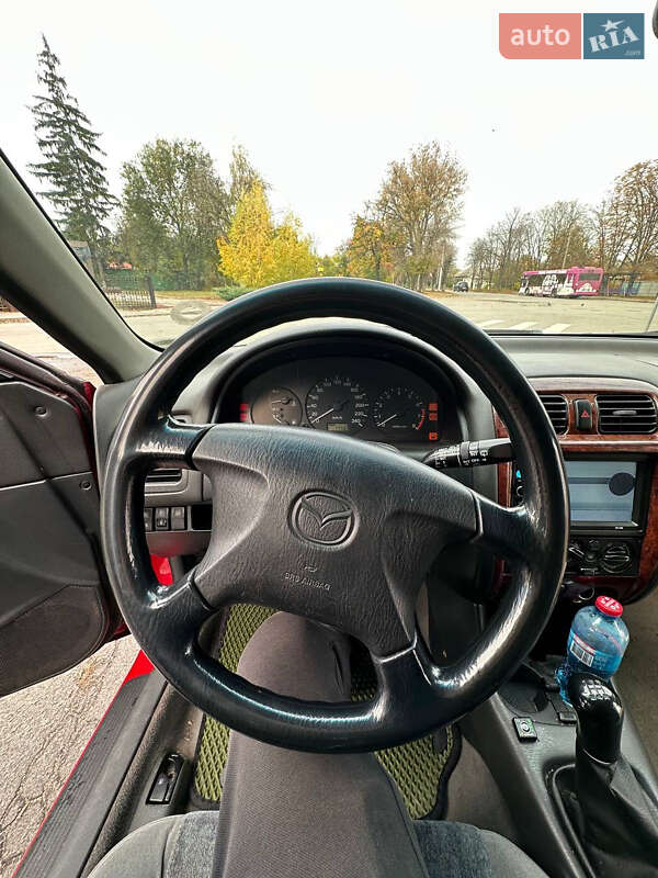 Хэтчбек Mazda 626 1999 в Кременчуге