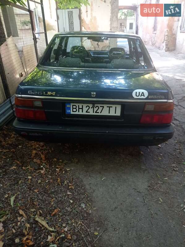 Седан Mazda 626 1986 в Одессе