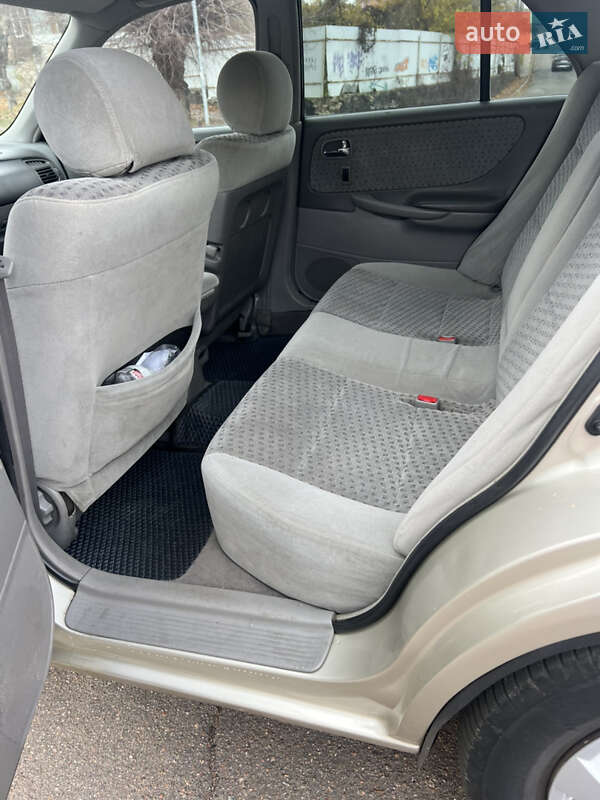 Седан Mazda 626 2001 в Черкассах