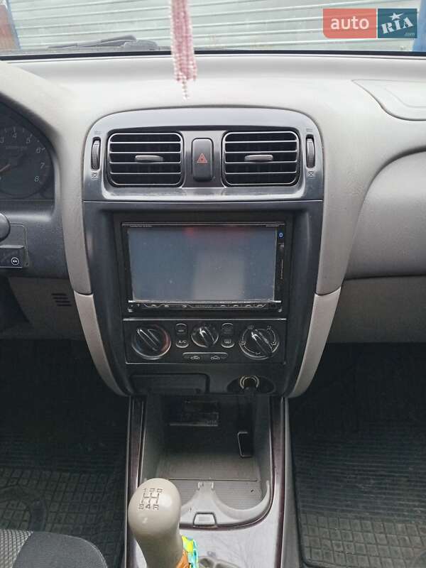 Седан Mazda 626 2001 в Білій Церкві